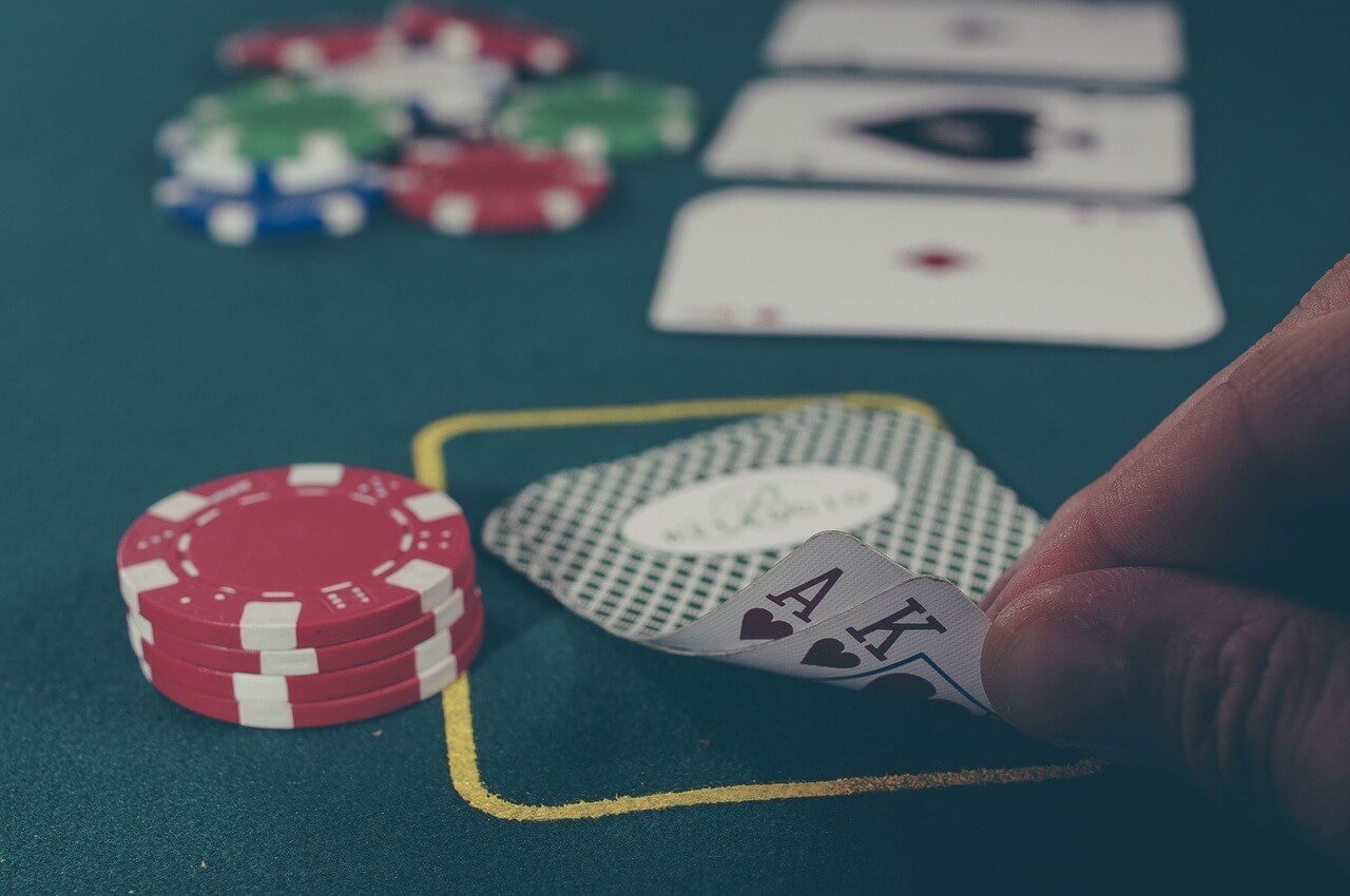 cards-chips-photo